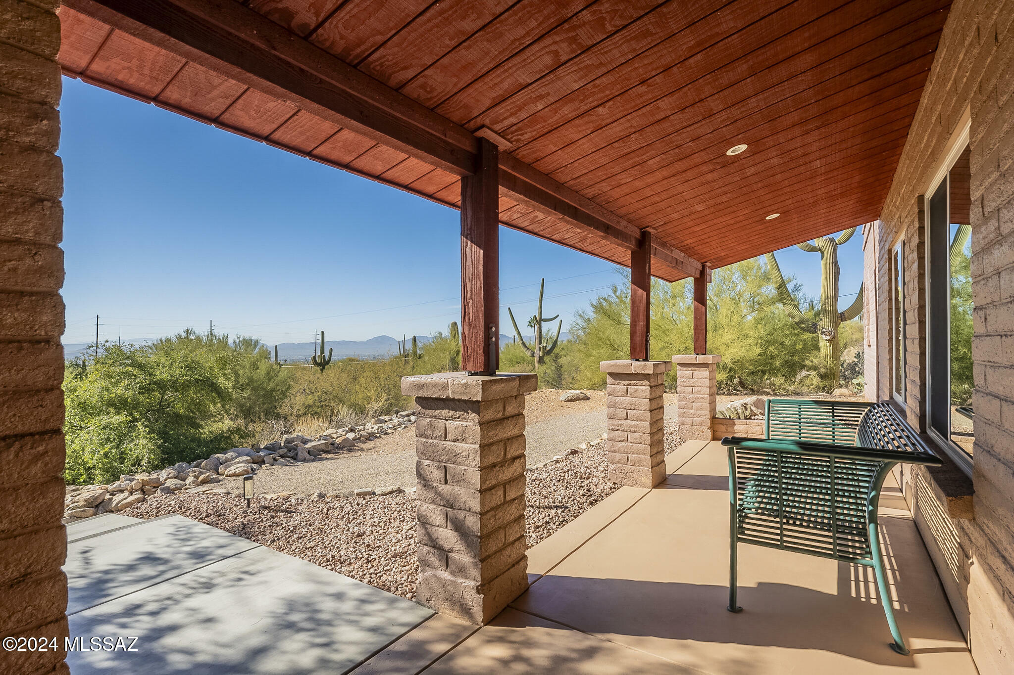 Property Photo:  7051 N Chimney Rock Place  AZ 85718 