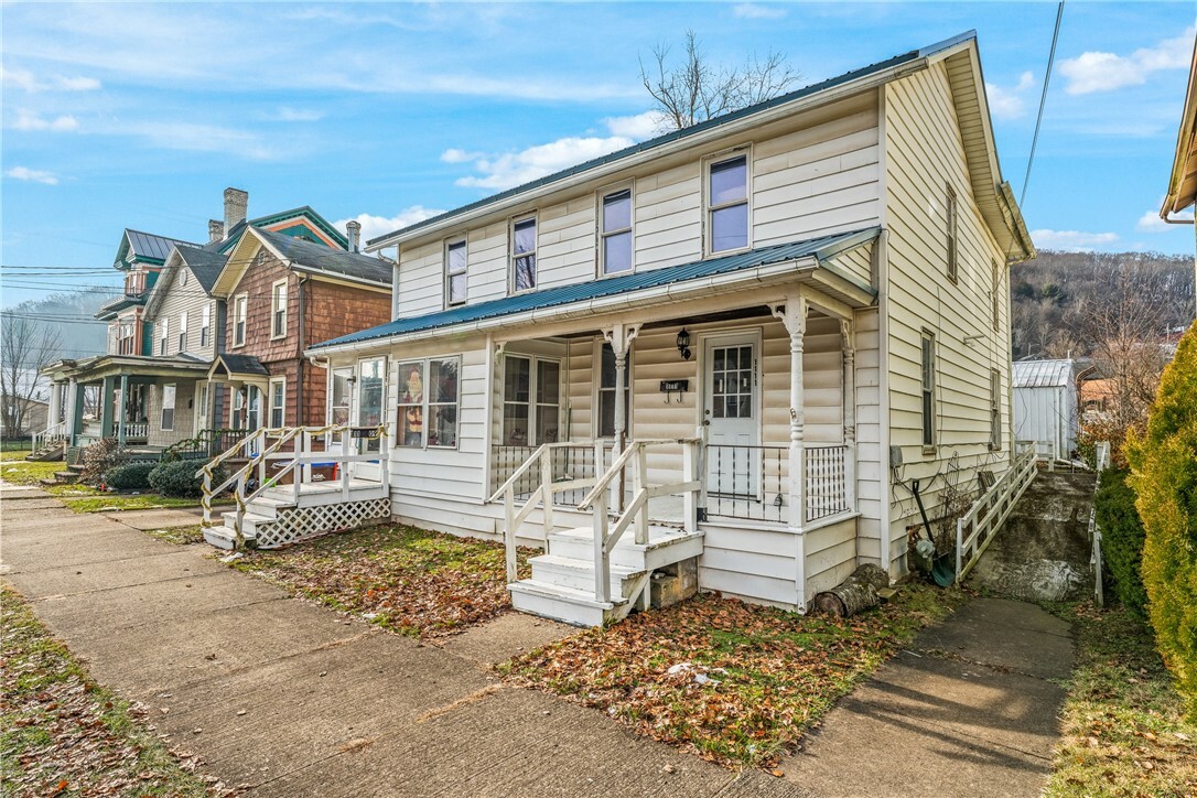 Property Photo:  1109-1111 Chestnut Street  PA 16323 