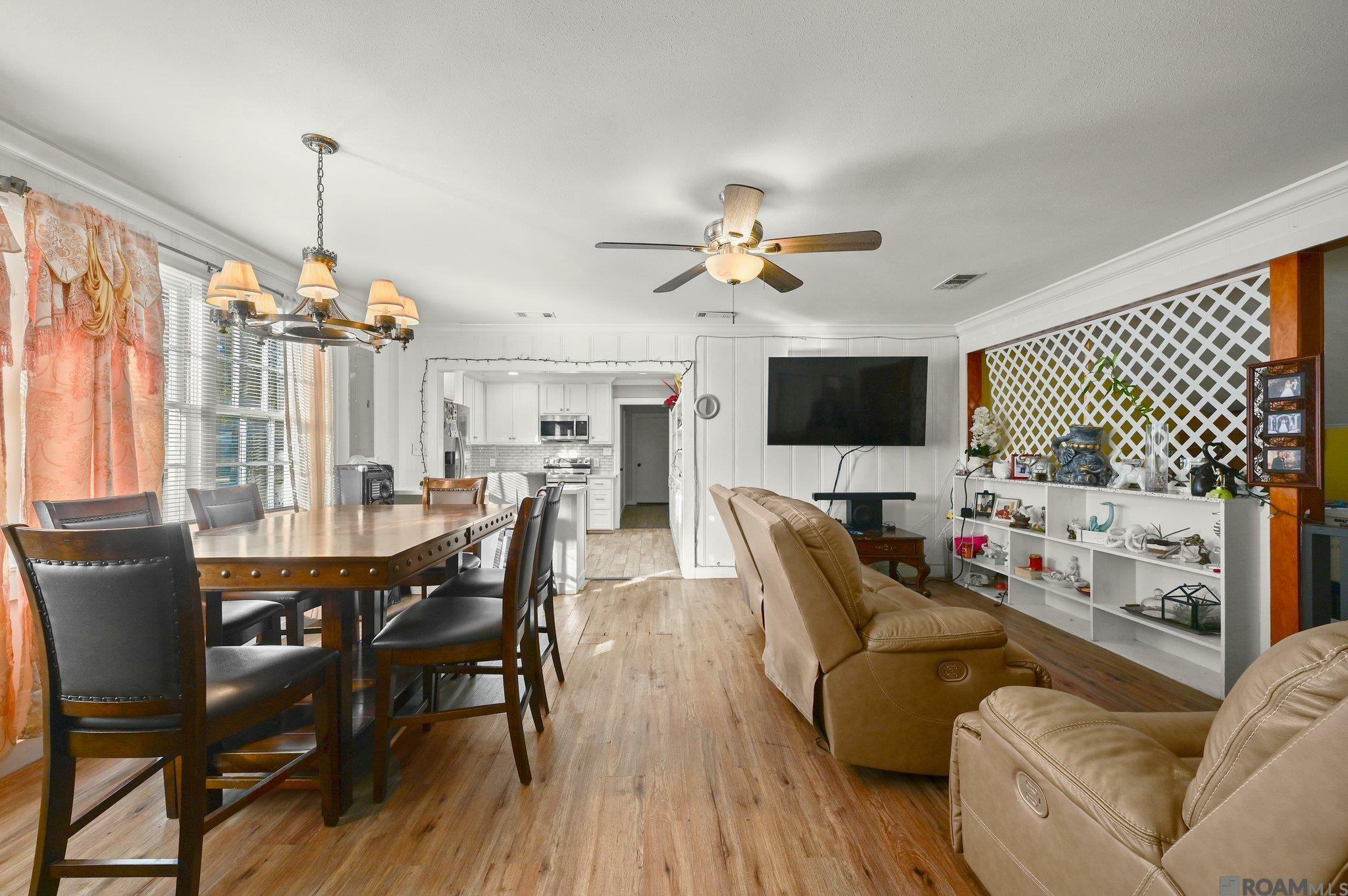 Property Photo: 10787 Red Oak Dr LA 70815