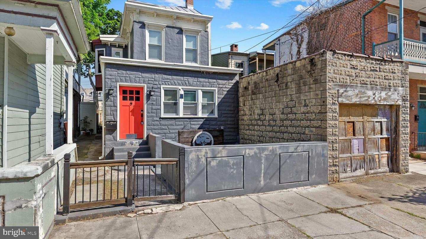 Property Photo:  228 Boas Street  PA 17102 