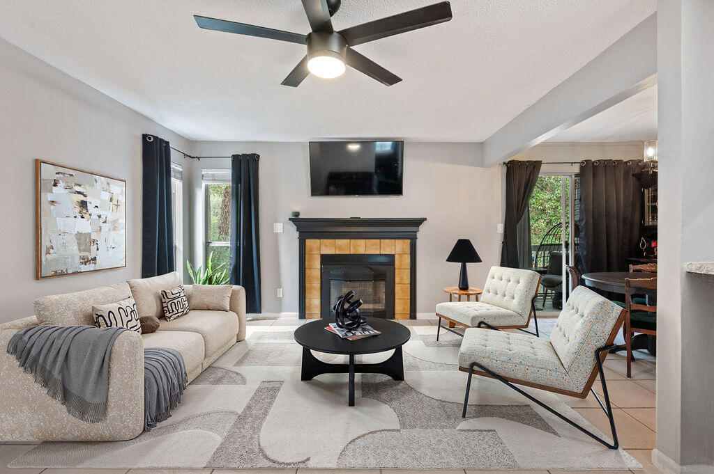 Property Photo: 31 SE Park Circle Unit 21 FL 32548