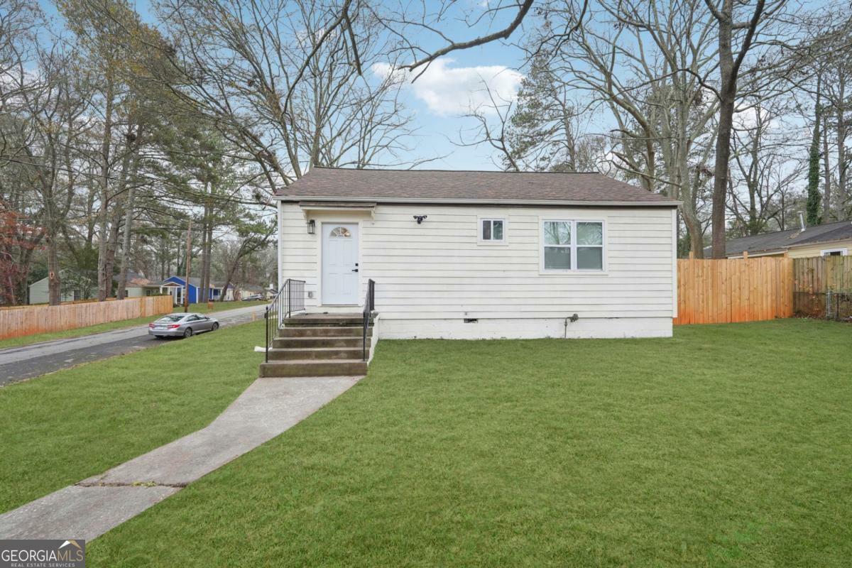 Property Photo: 1288 Almont Drive SW GA 30310