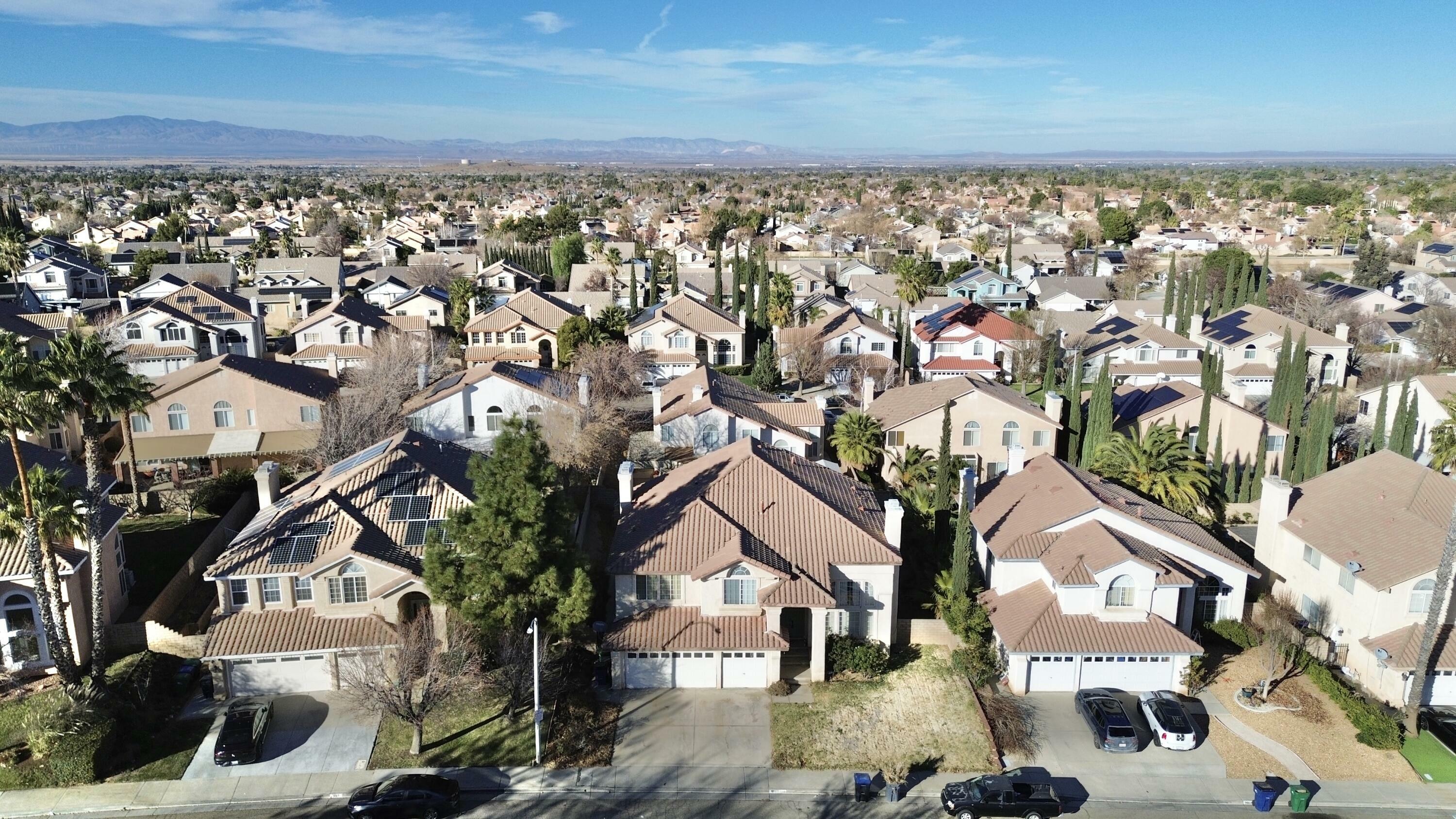 Property Photo:  3309 Montellano Ave Avenue  CA 93551 