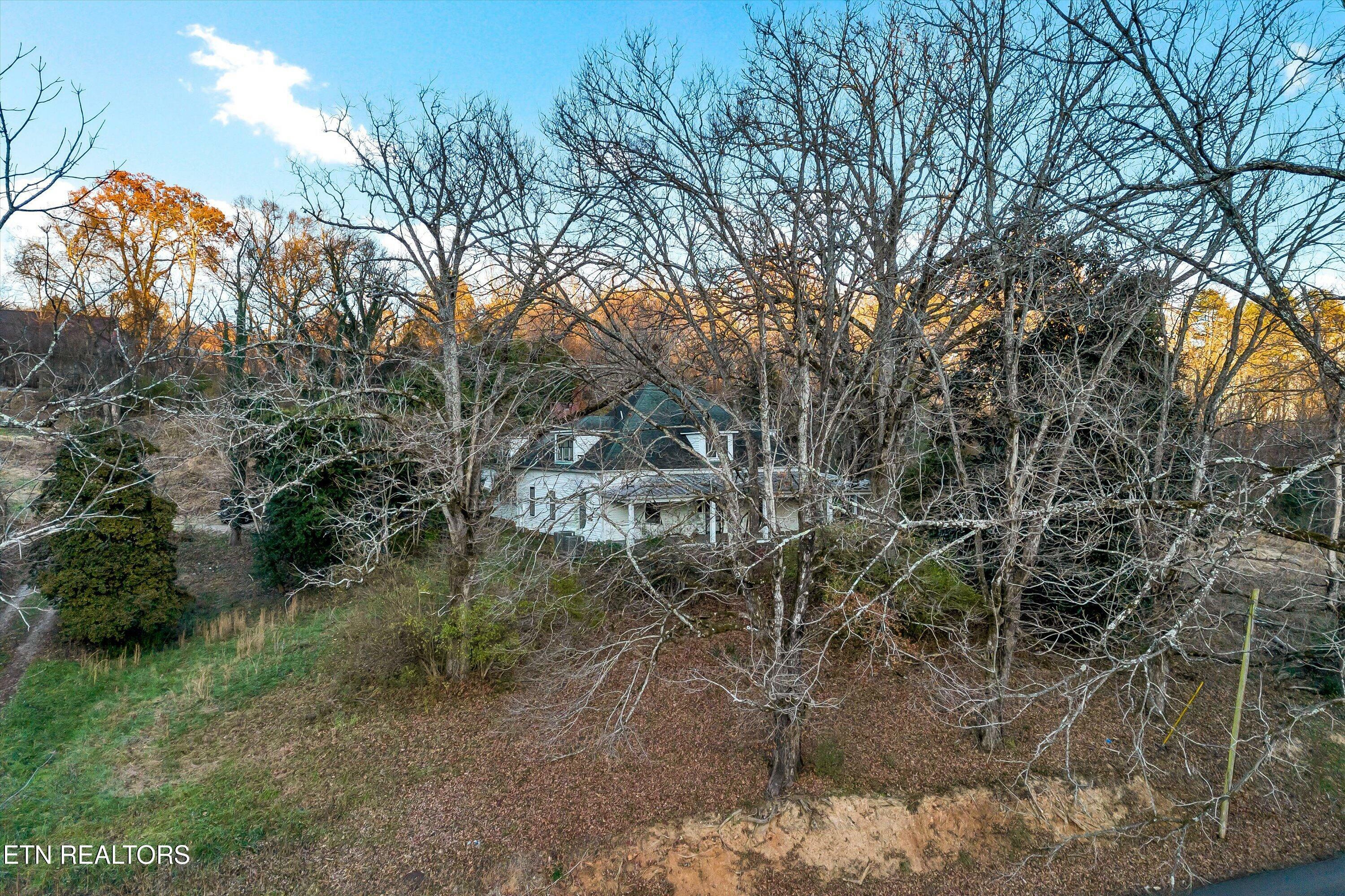 6441 Thorn Grove Pike  Knoxville TN 37914 photo