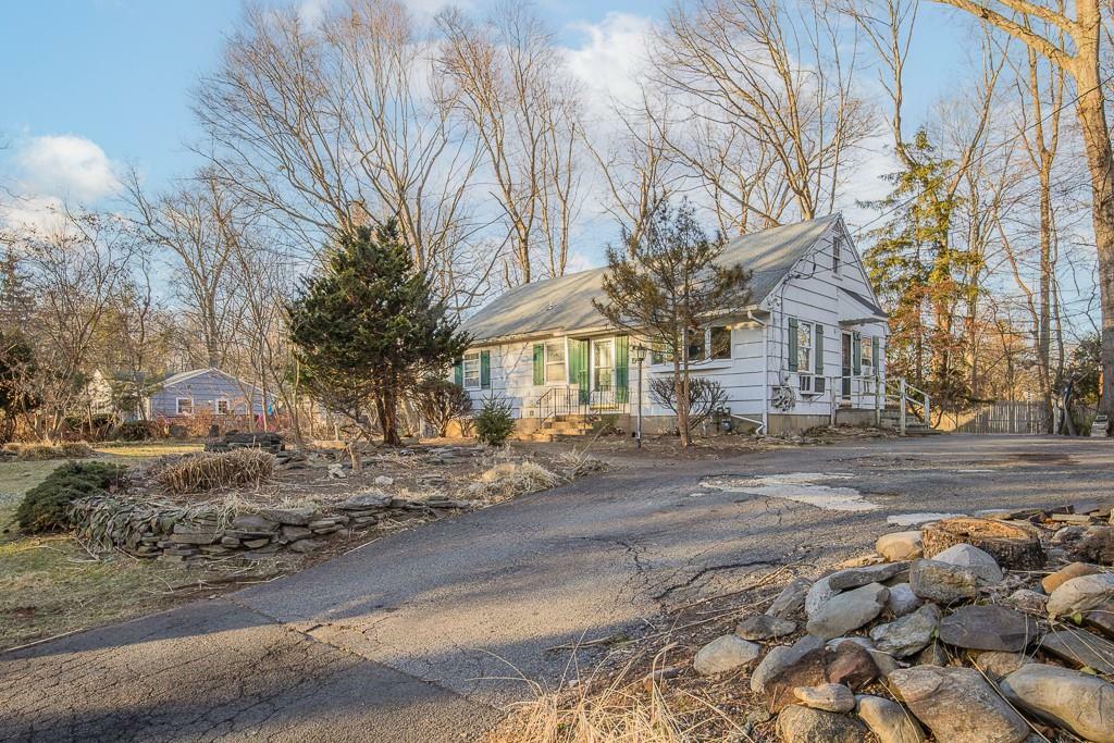 Property Photo:  5 Huffman Road  NY 10989 