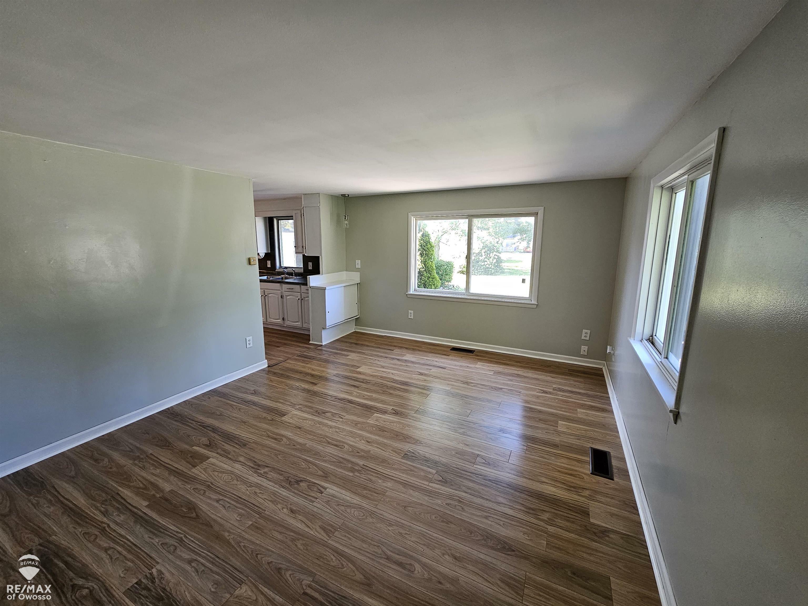 Property Photo:  1516 N Hickory Road  MI 48867 