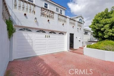 Property Photo:  519 Camino Real  CA 90277 