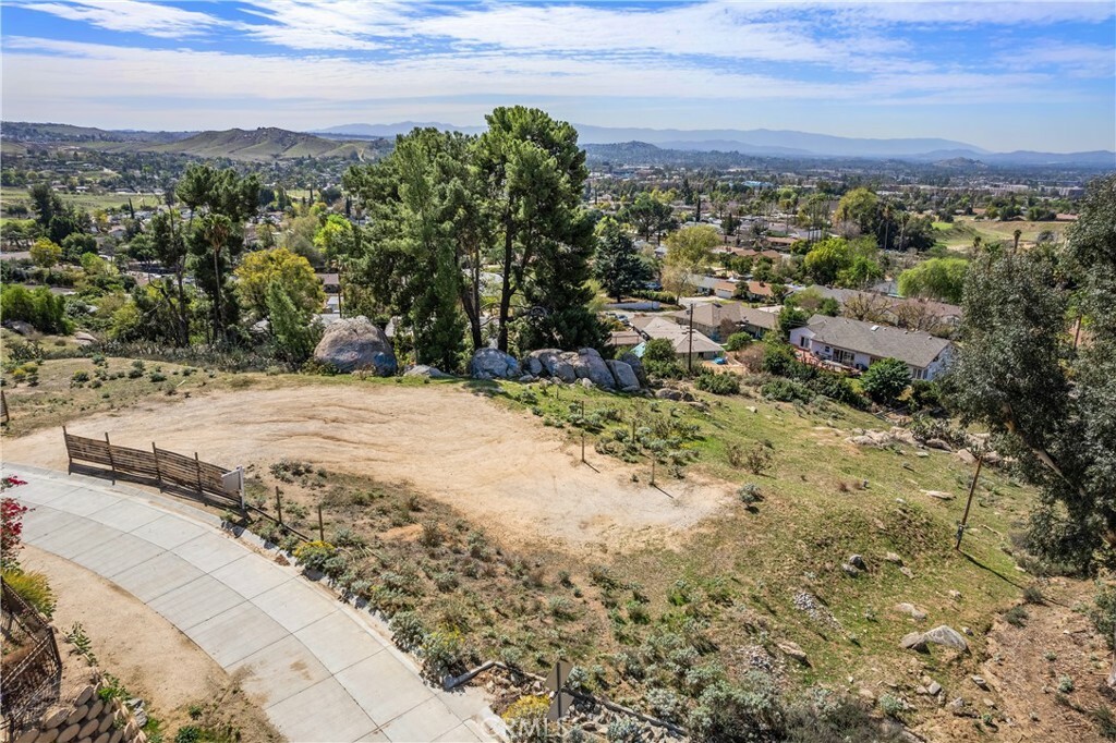 Property Photo:  2935 Galaxie Heights Road  CA 92507 