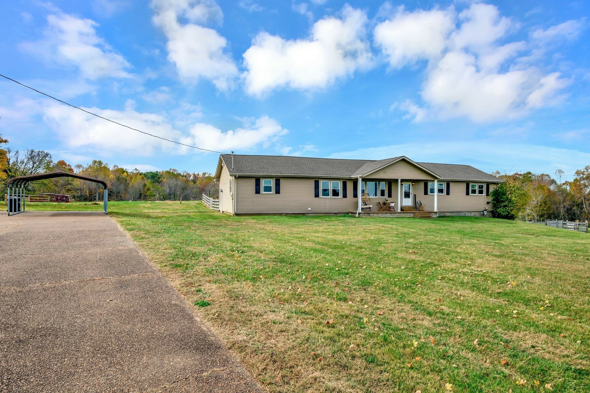 Property Photo:  905 Town Branch Rd  TN 37036 