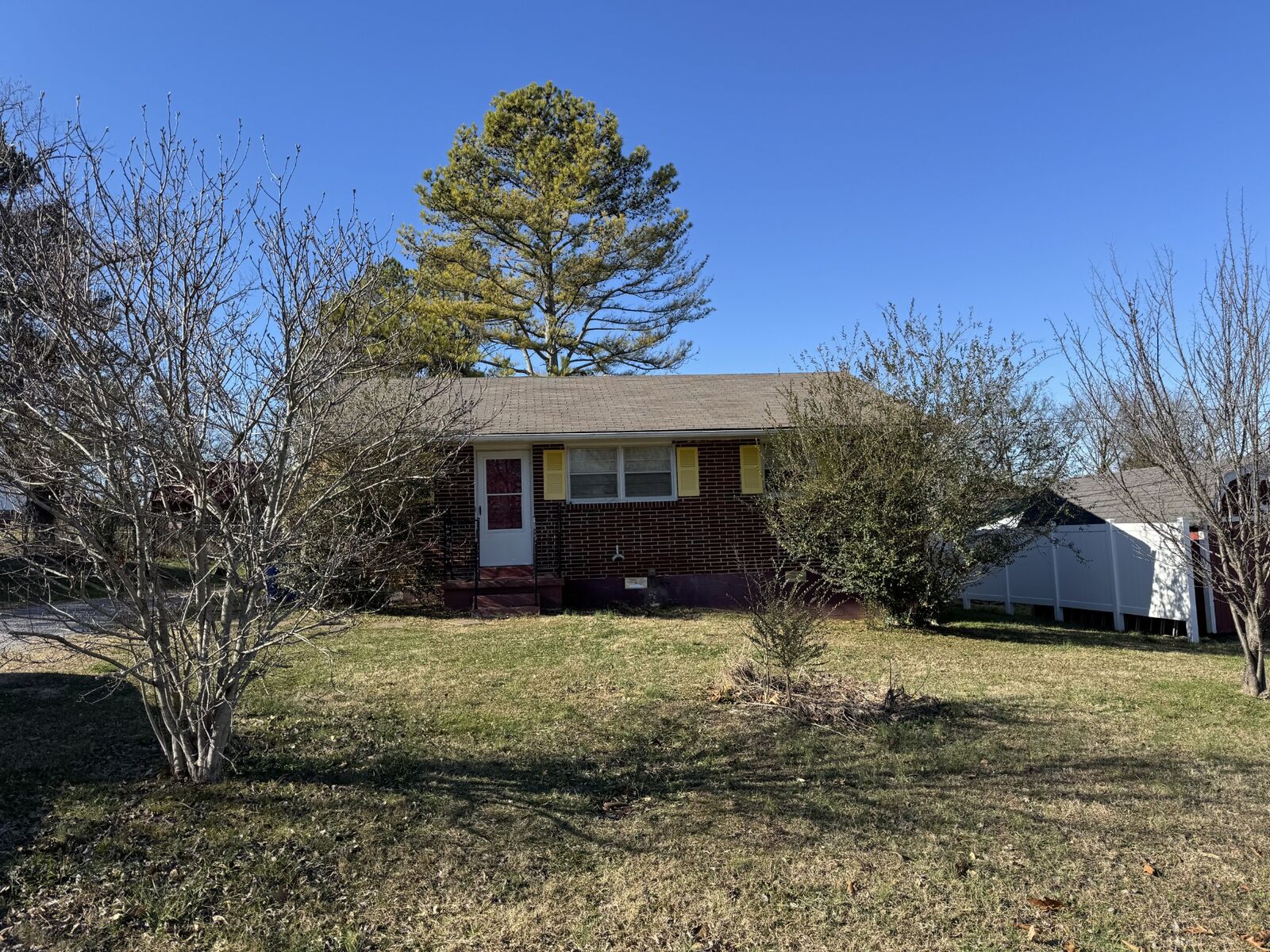 Property Photo:  302 S Fairoak St  TN 37160 