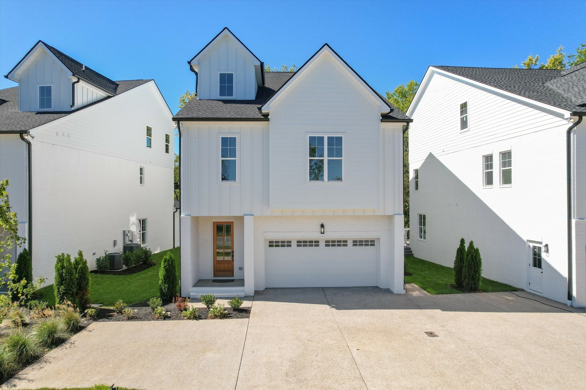 Property Photo: 341 Old Shackle Island Rd TN 37075