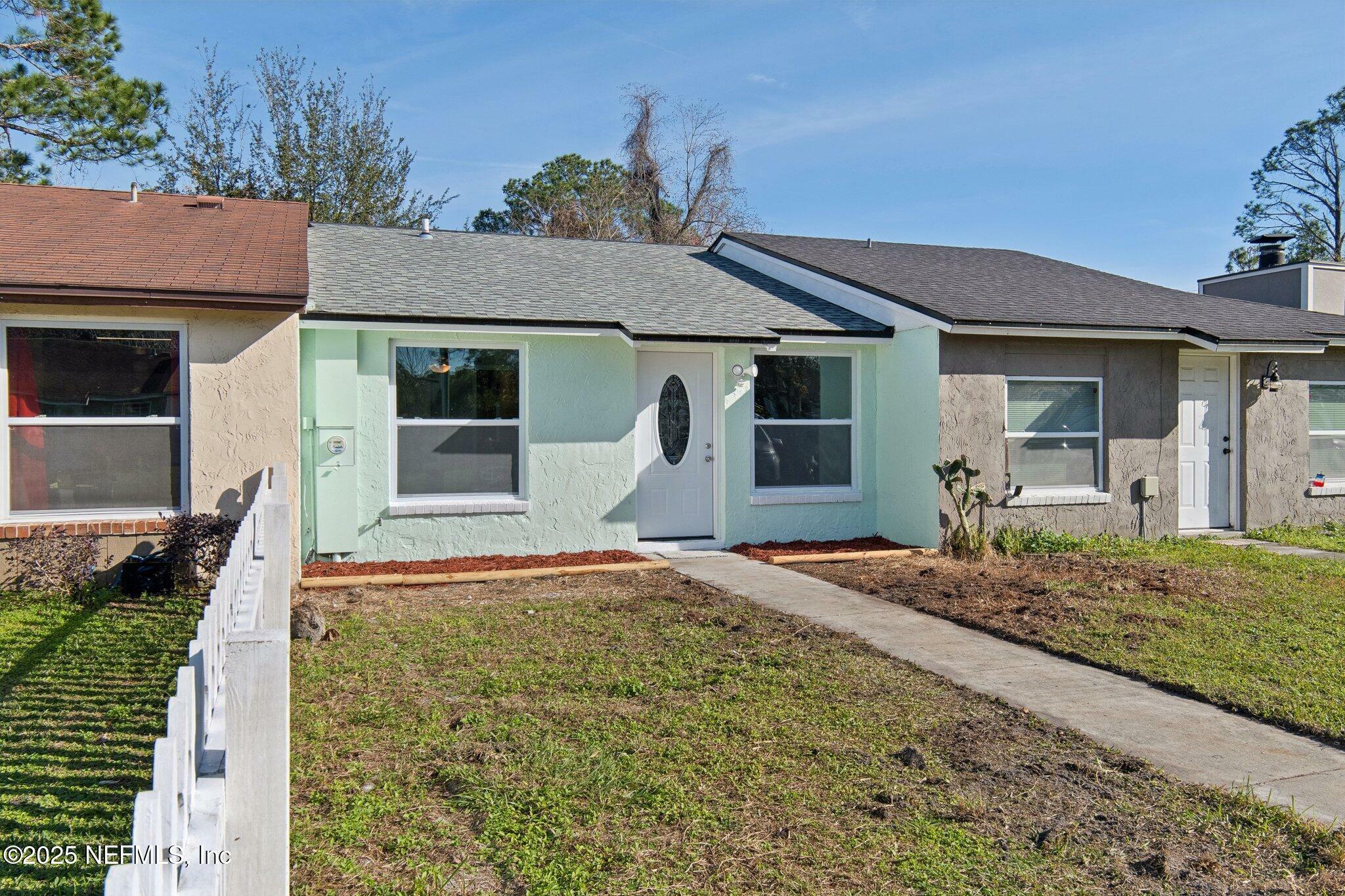 Property Photo:  1323 Solar Circle B  FL 32065 