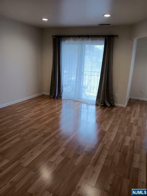 Property Photo:  550 Cross Street 3A  NJ 07029 