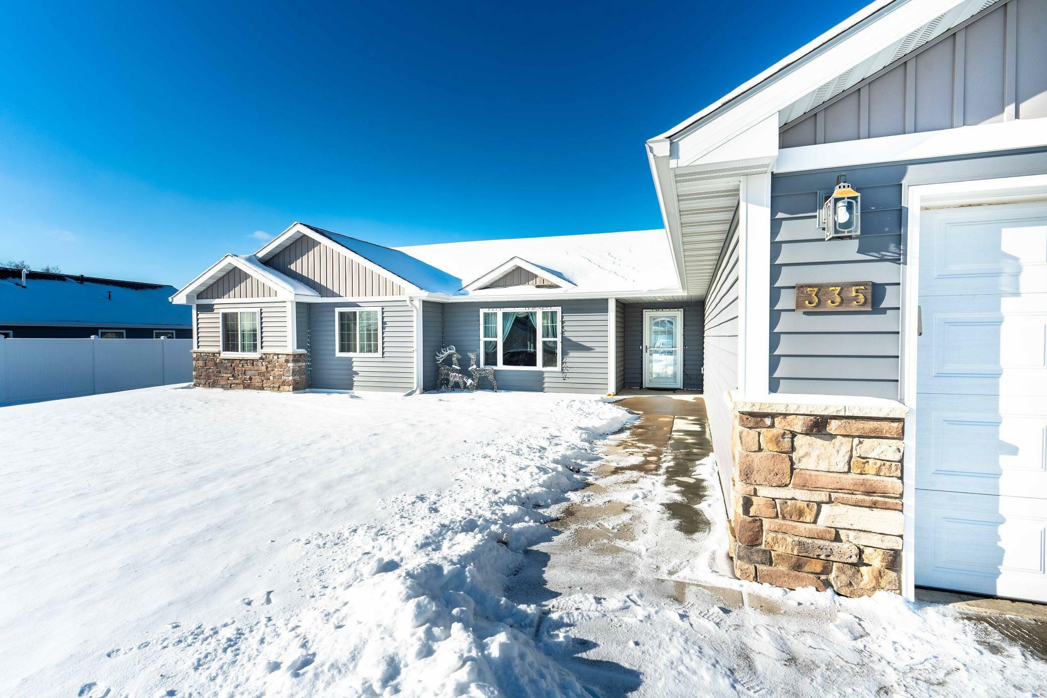 Property Photo:  335 Canyon Boulevard  MN 56501 