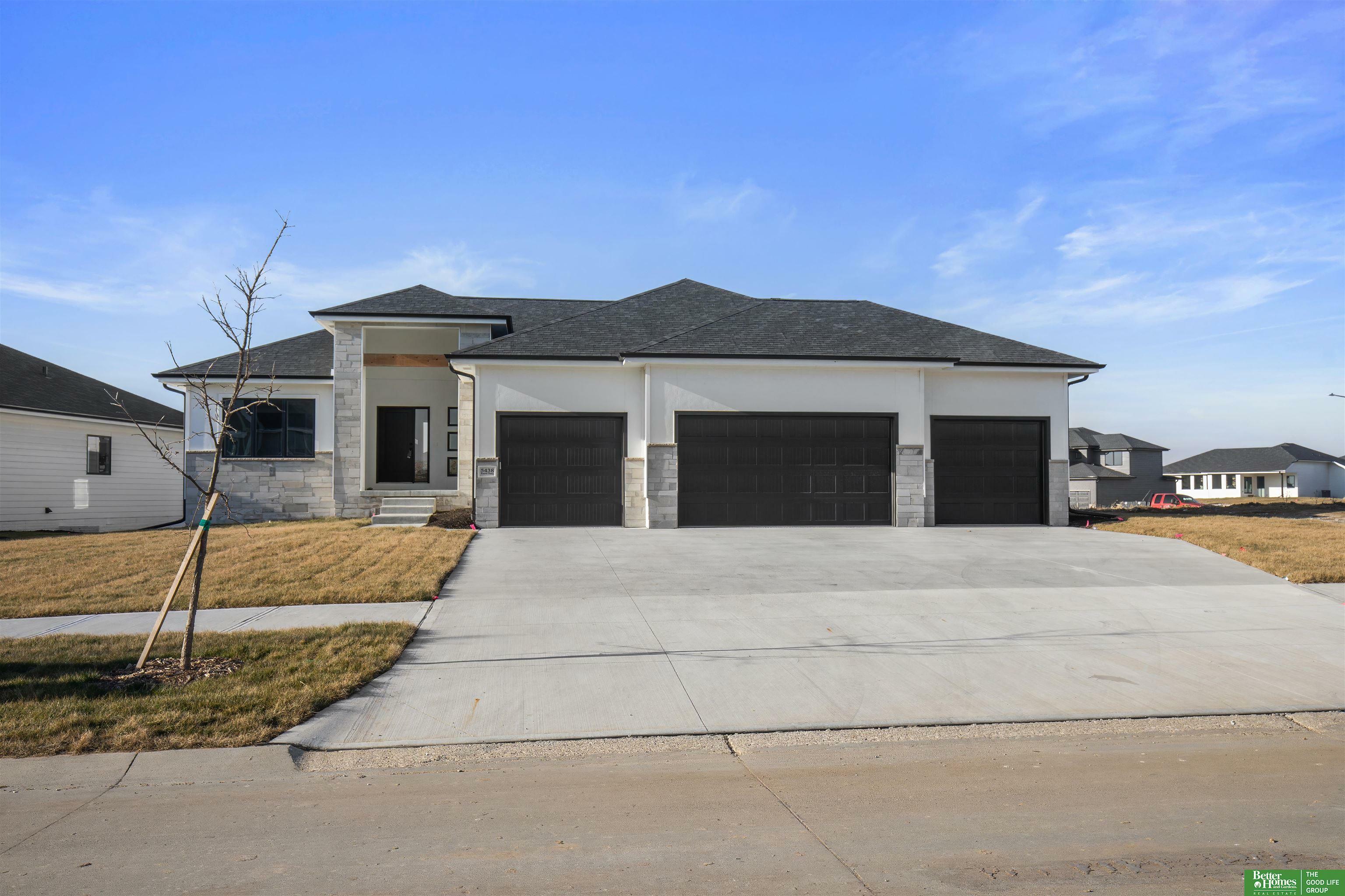 5438 Kestrel Parkway  Elkhorn NE 68022 photo