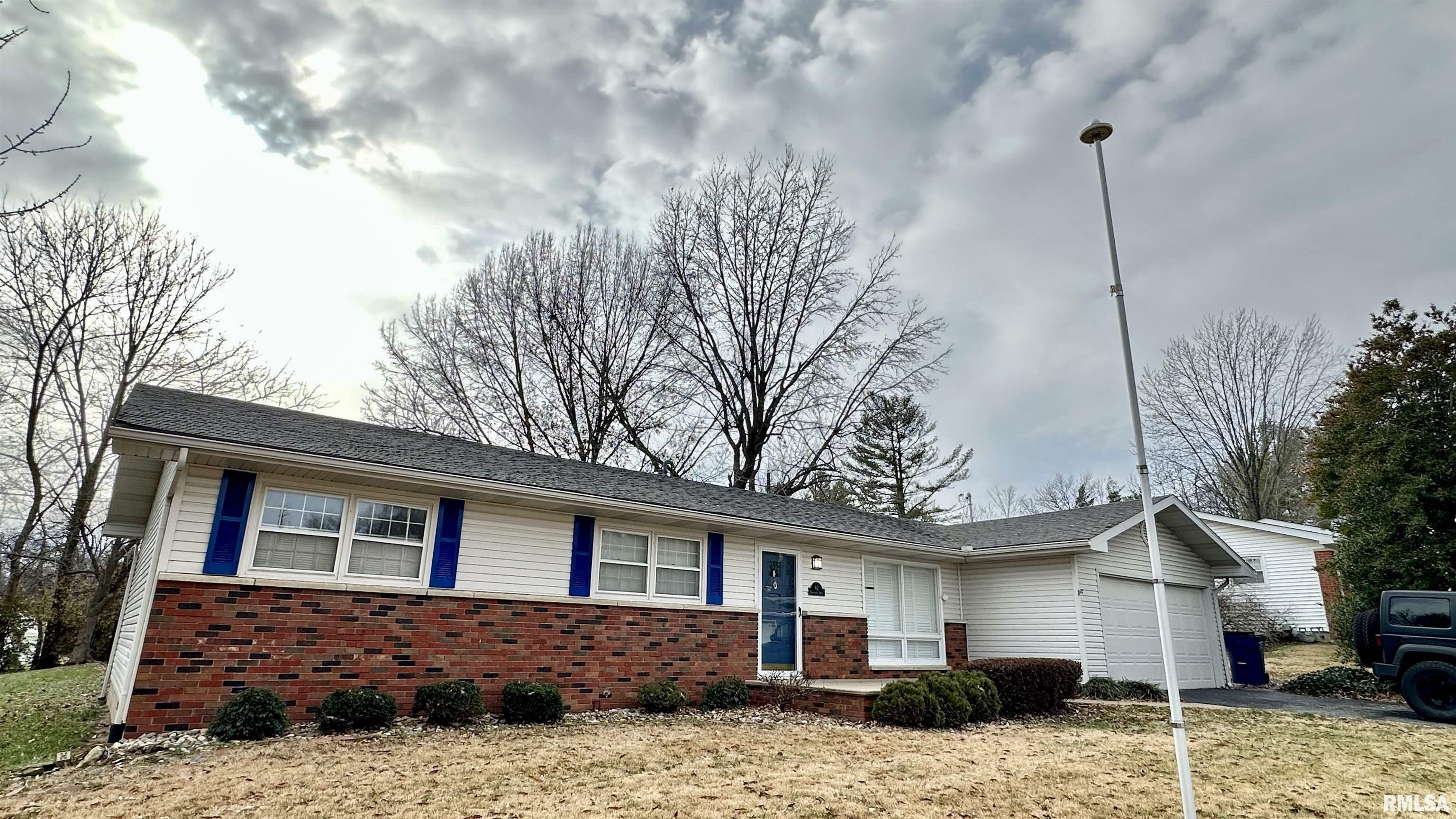 Property Photo:  42 Frankfort Drive  IL 62896 