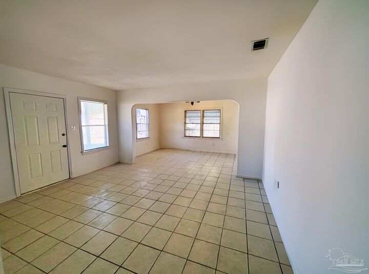 Property Photo:  128 Beech St  FL 32506 