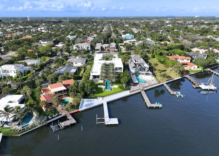 Property Photo: 7810 S Flagler Drive FL 33405