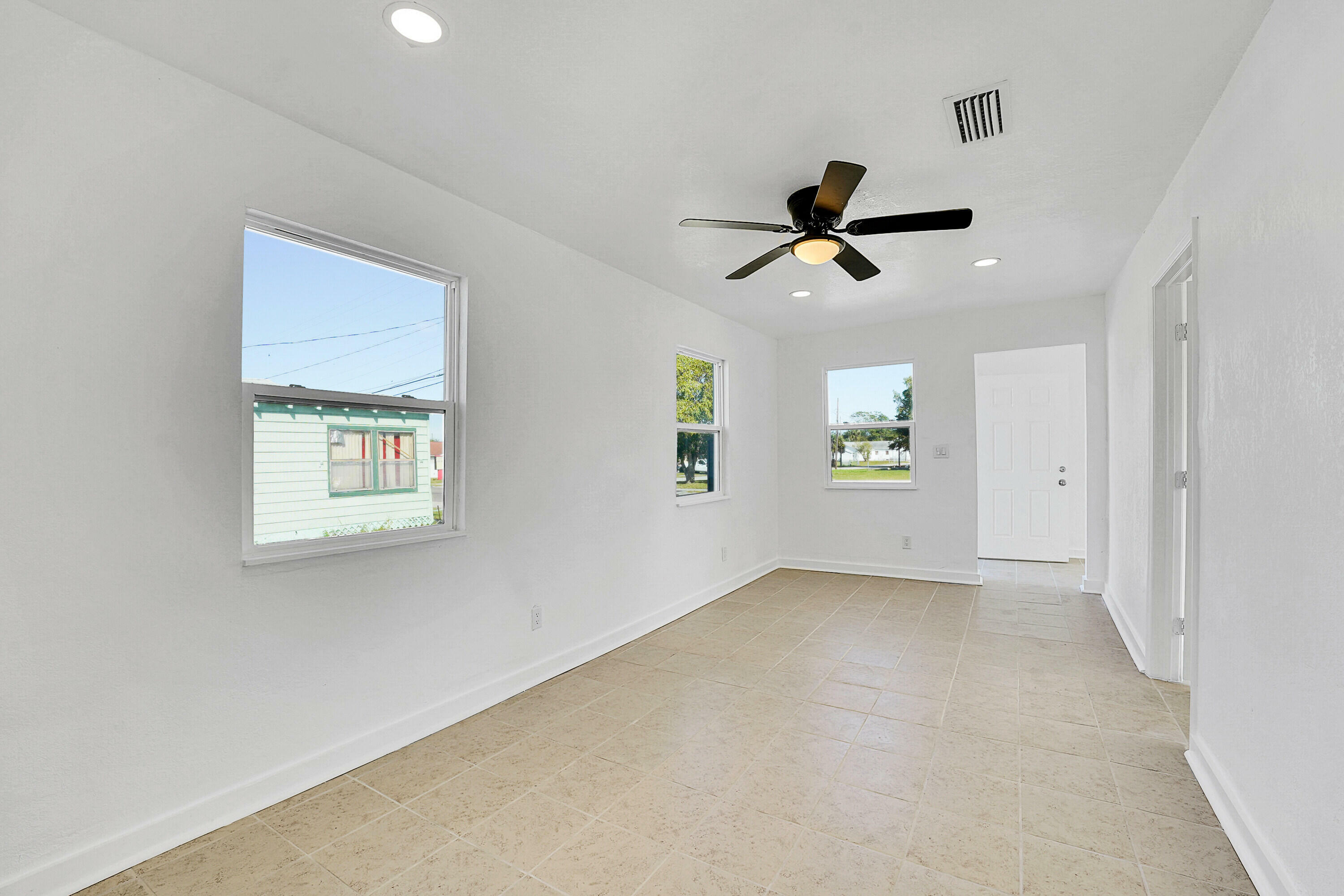 Property Photo:  711 N 17th Street  FL 34950 