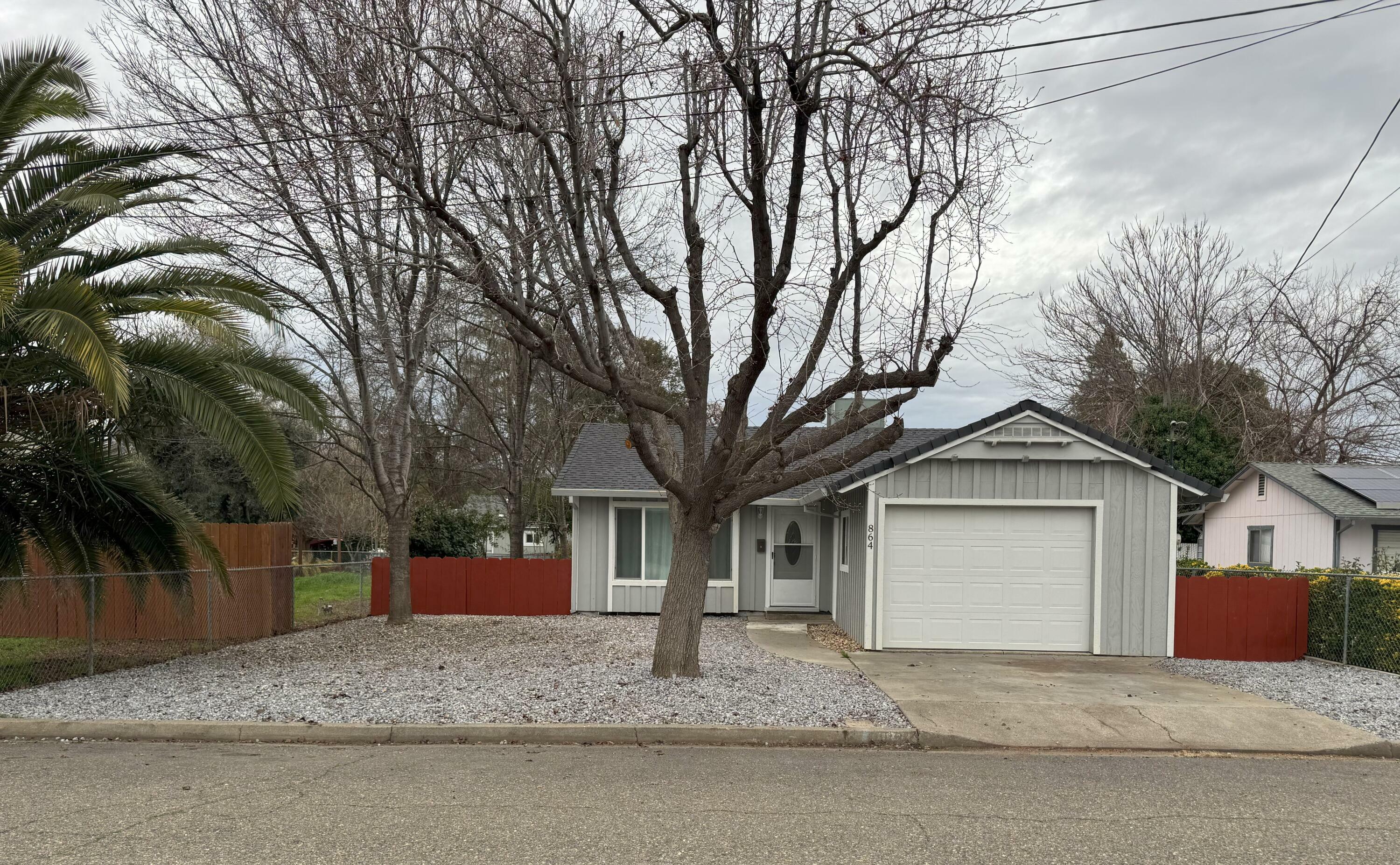 864 Olive Street  Red Bluff CA 96080 photo