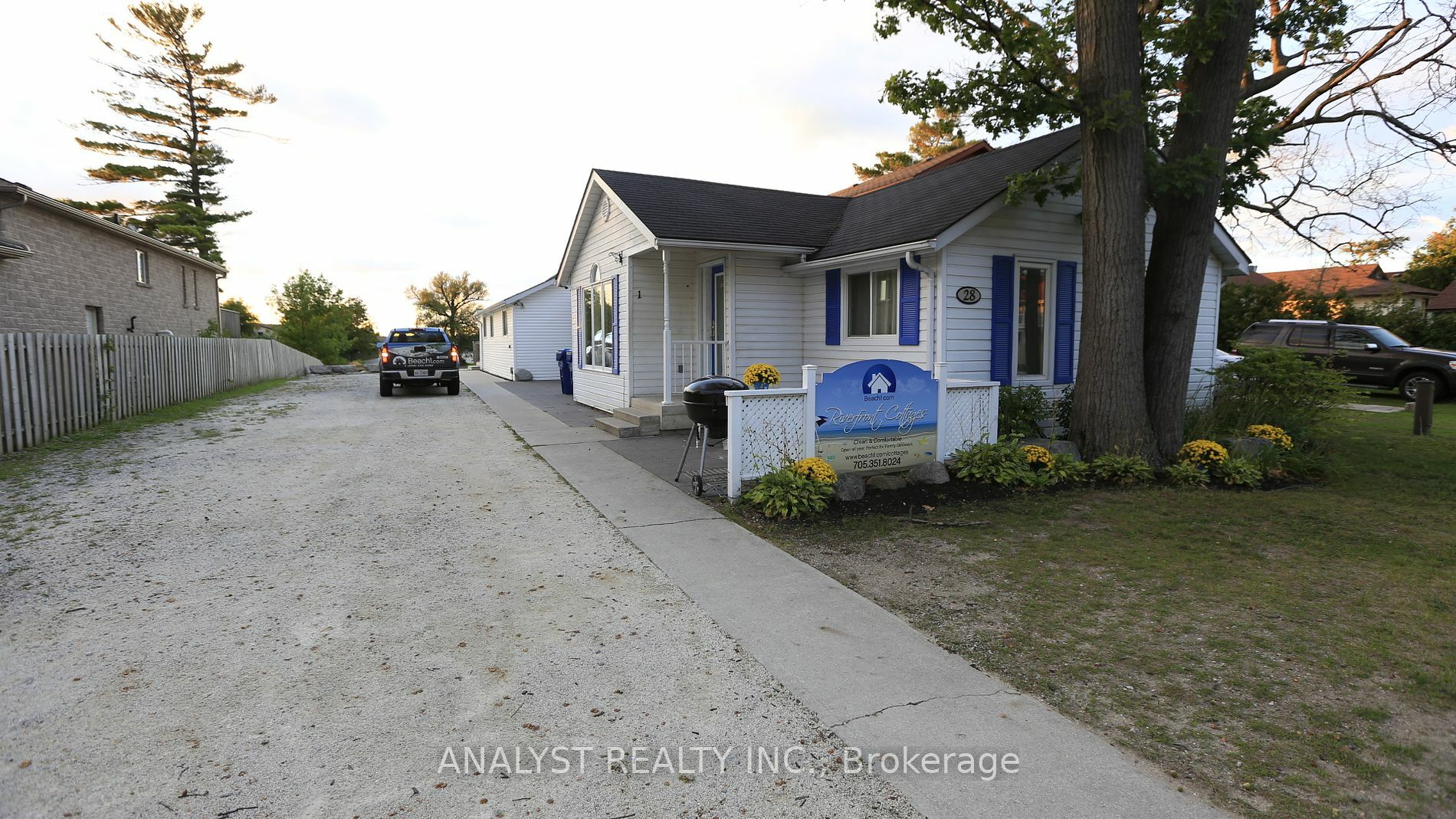 Property Photo:  28 River Avenue Cres  ON L9Z 2K6 