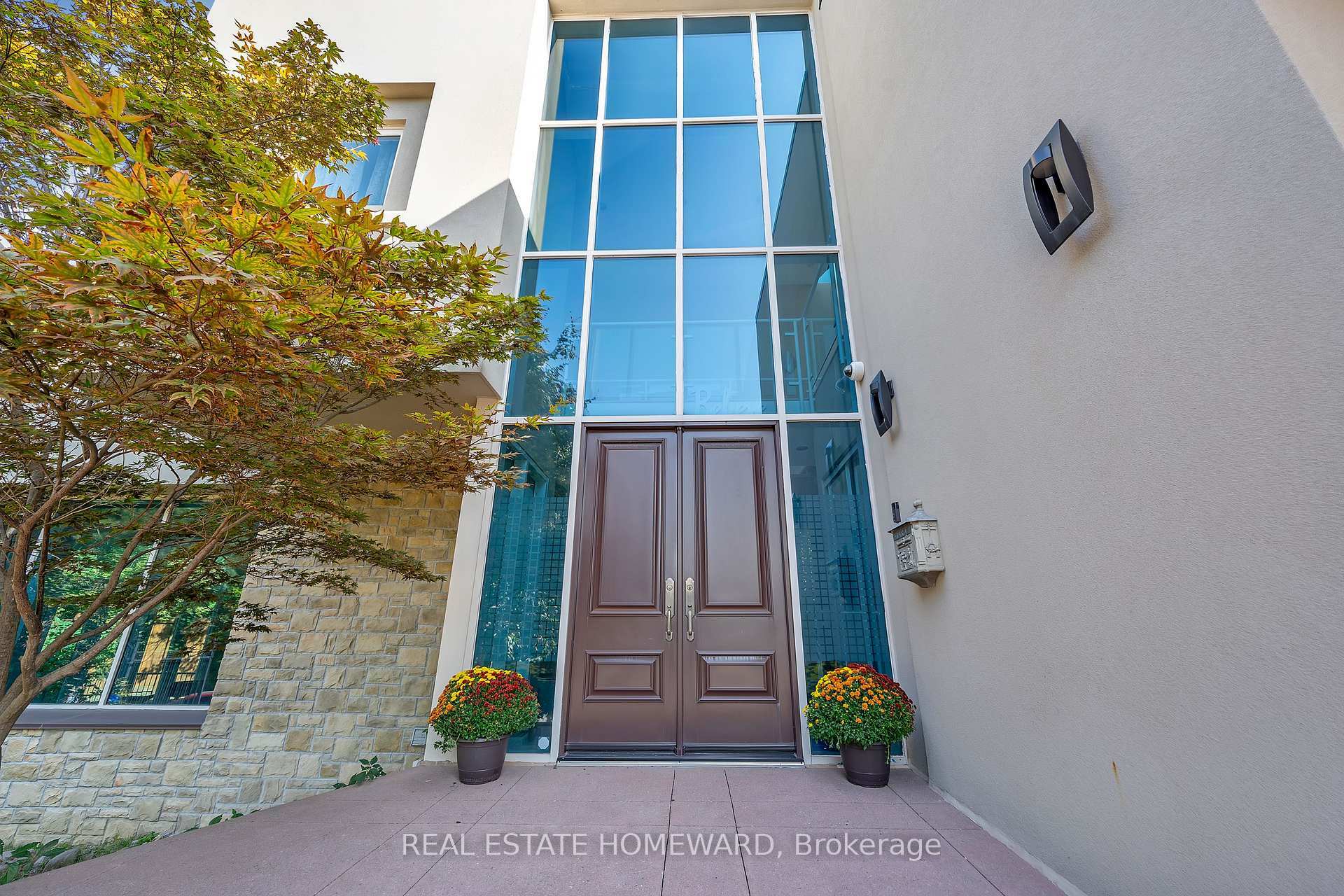 Property Photo: 128 Laurentide Drive ON M3A 3E5