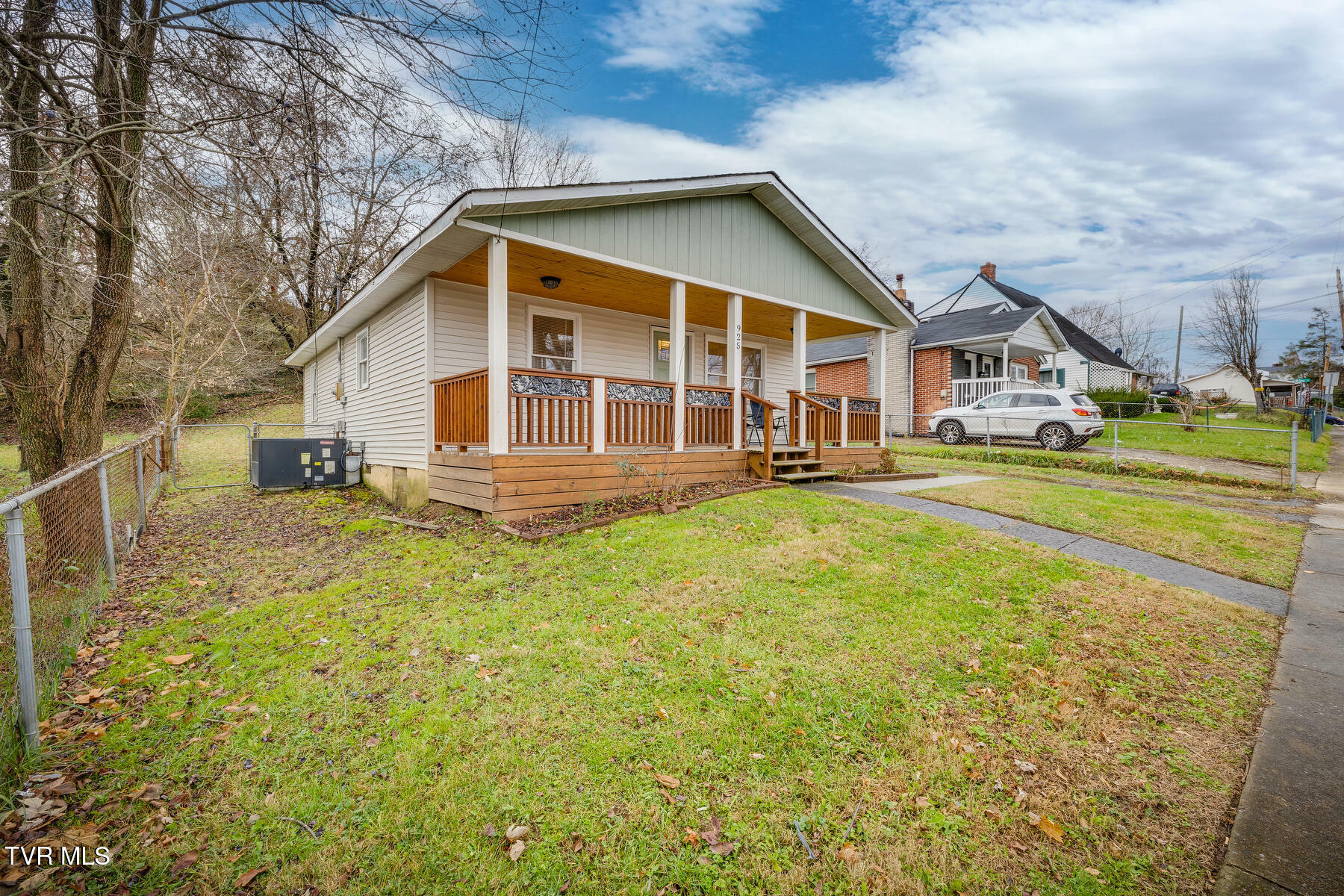 Property Photo:  925 Dorothy Street  TN 37660 