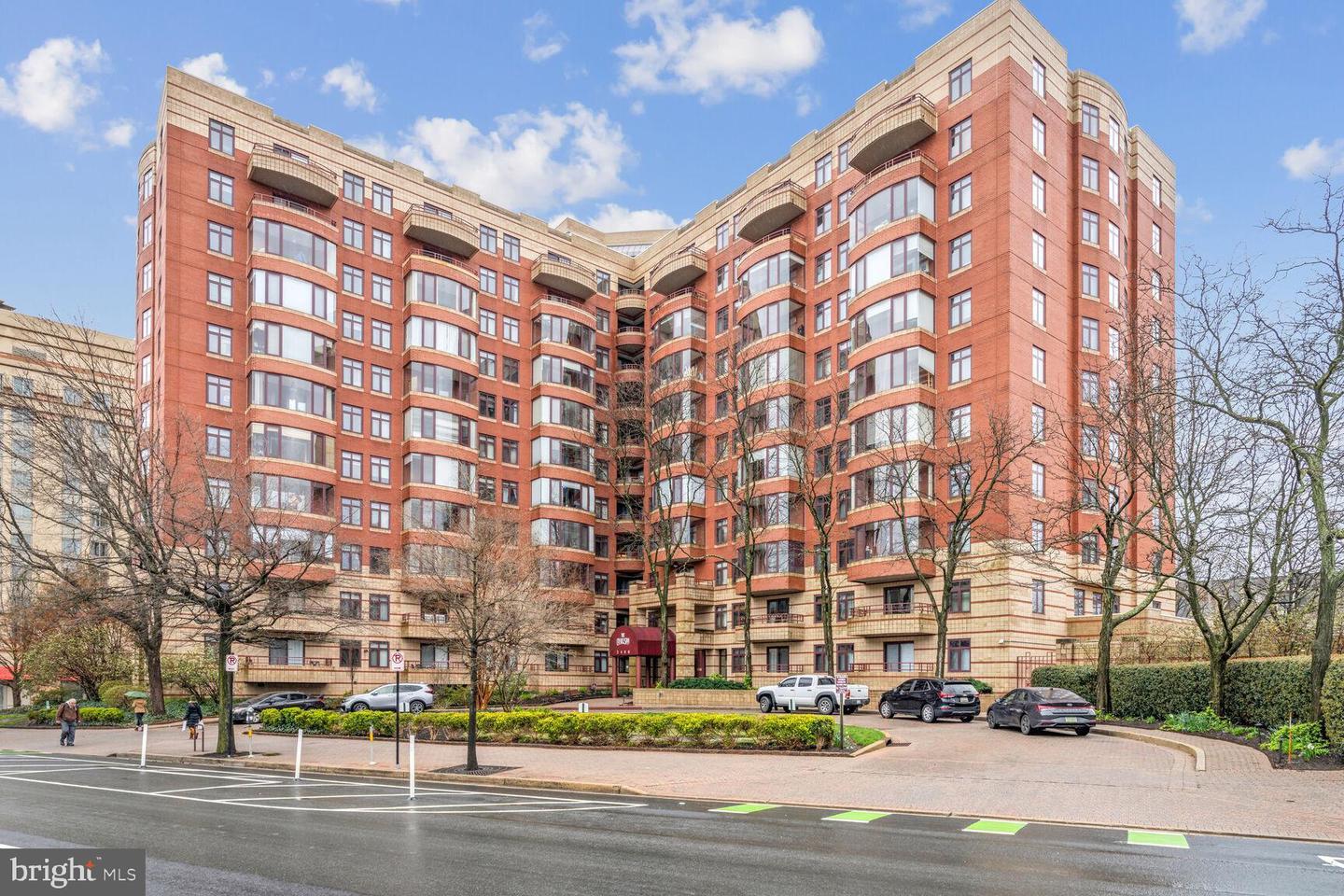 Property Photo: 2400 Clarendon Boulevard 514 VA 22201