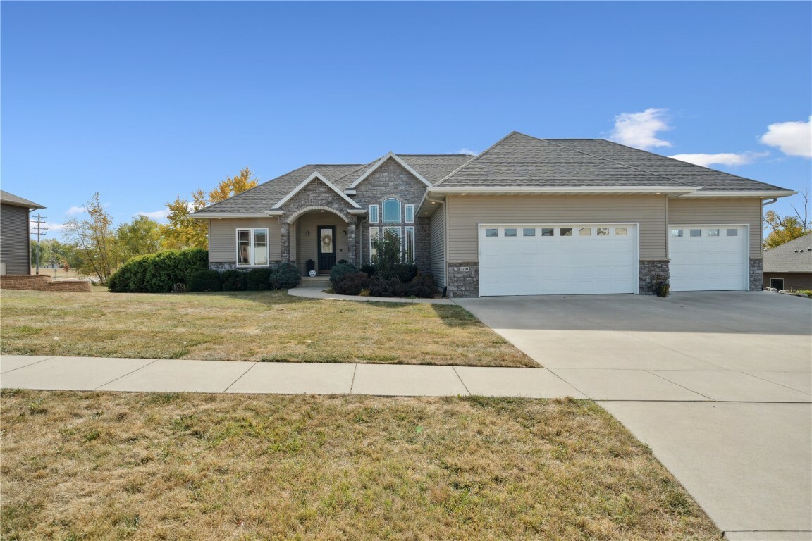 Property Photo:  2791 Jefferson Court NE  IA 52338 