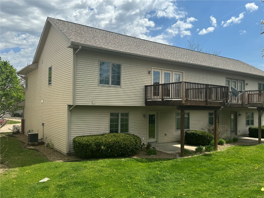 Property Photo: 1817 12th Avenue B IA 52241