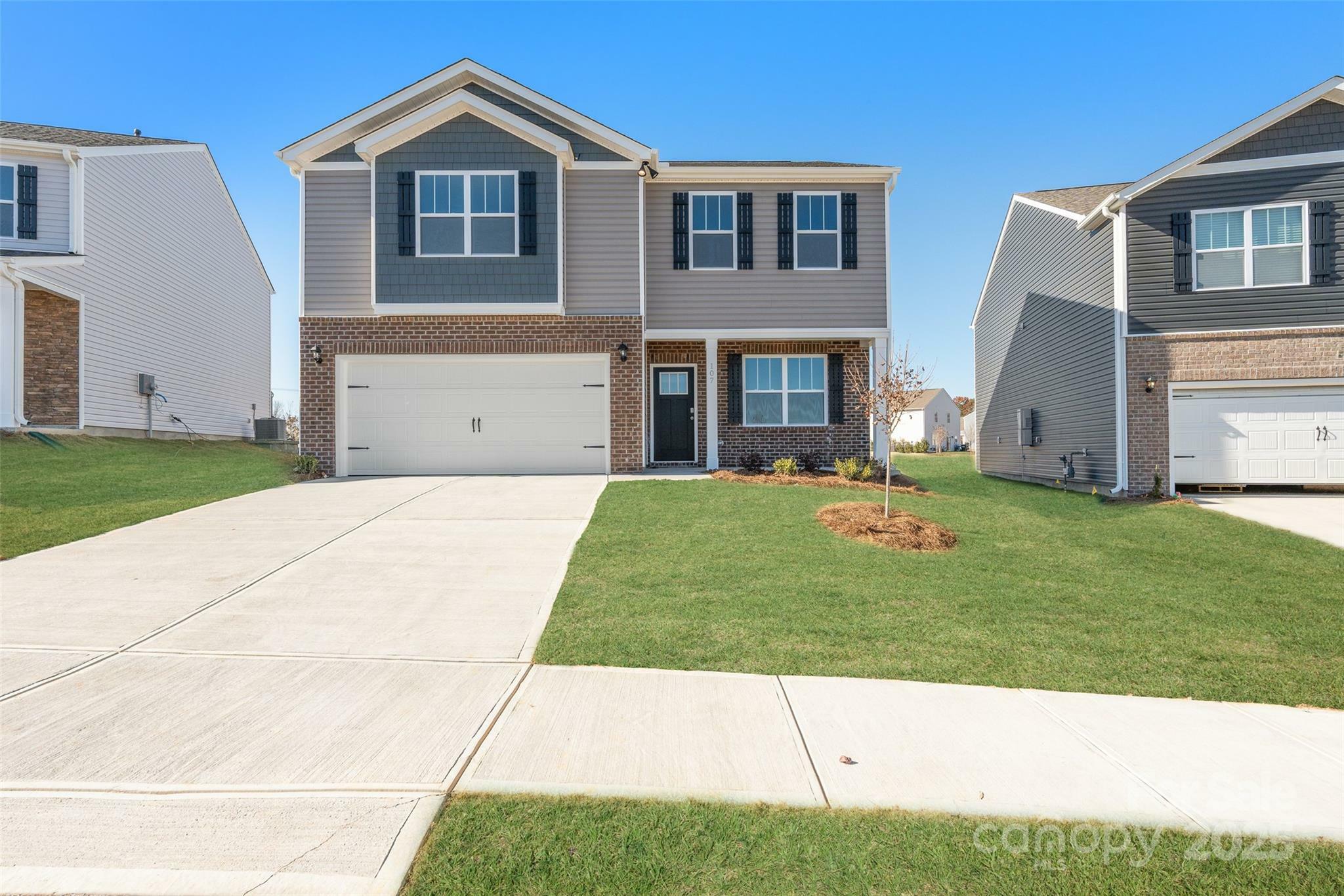 Property Photo: 830 Adelston Lane NC 28804