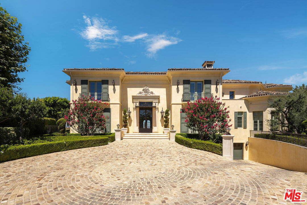 Property Photo:  13961 Aubrey Rd  CA 90210 