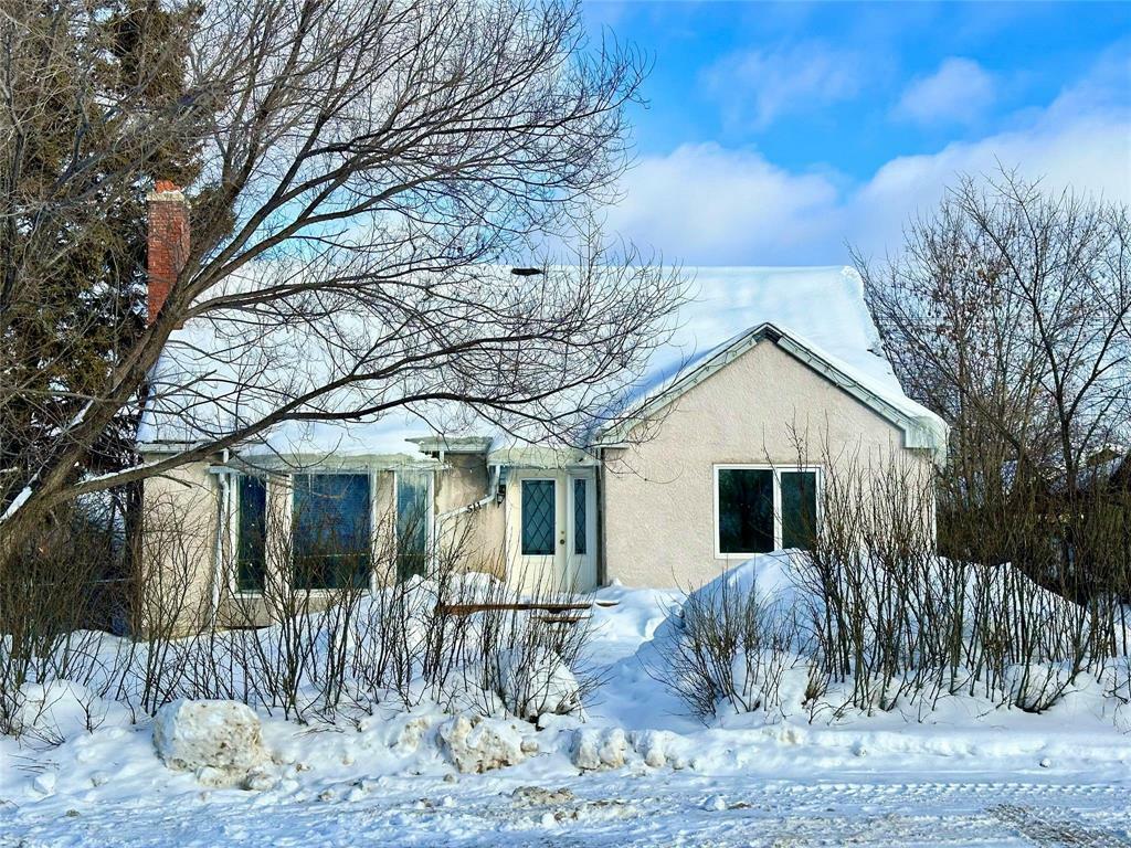 Property Photo:  511 Larose Avenue  MB R9A 1S3 