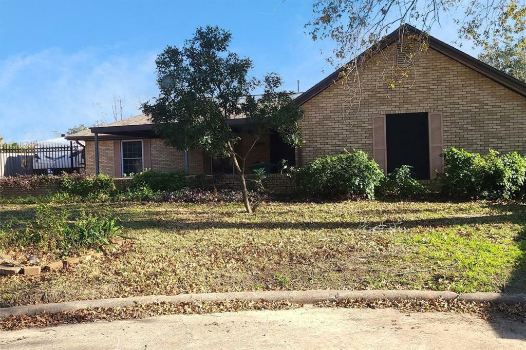 Property Photo:  9814 Rambling Trail  TX 77089 