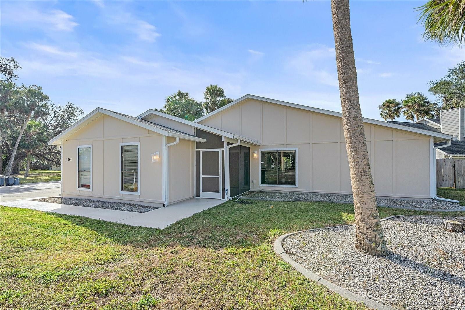 Property Photo:  5384 Sarapointe Court  FL 34232 