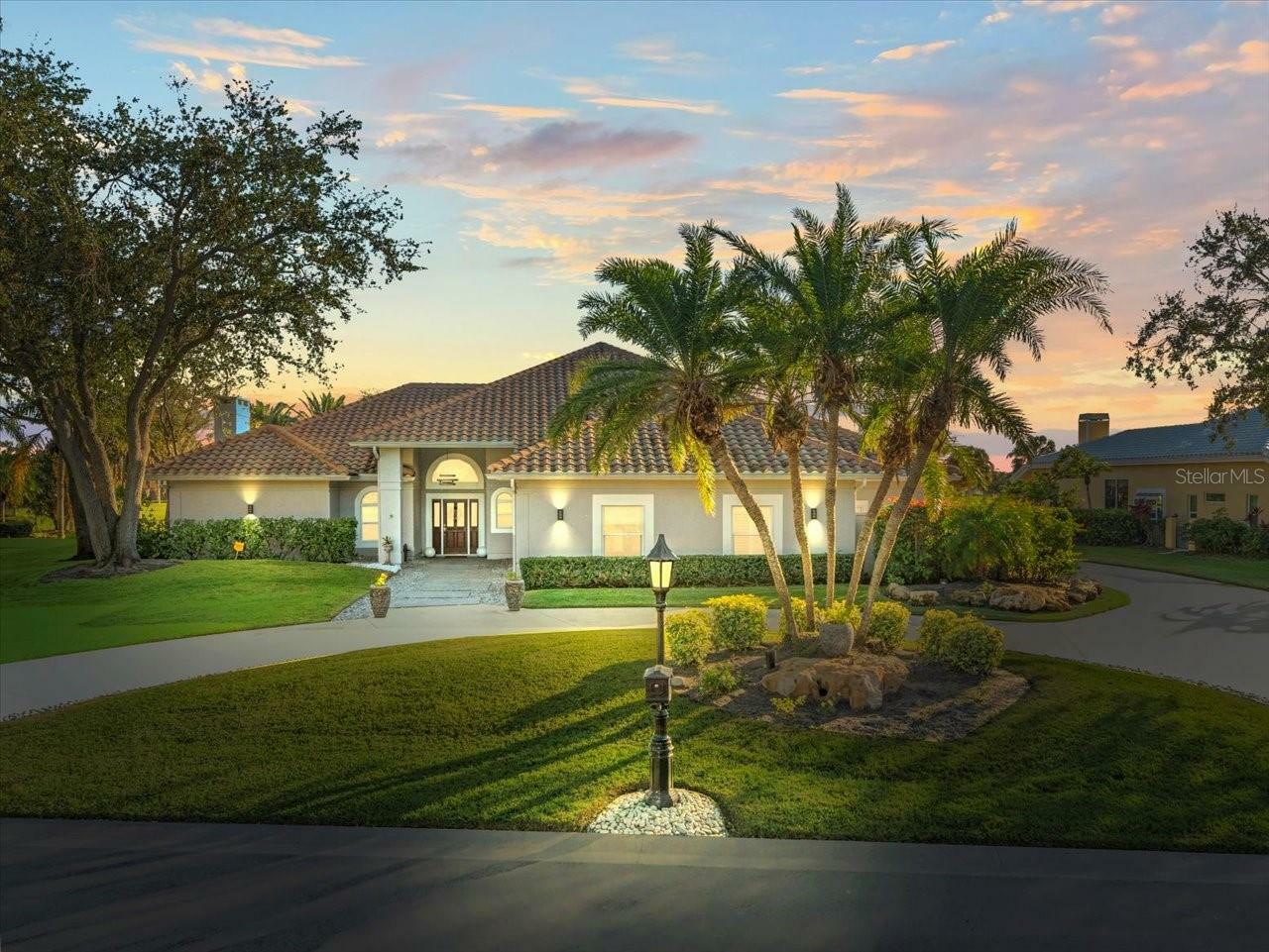 Property Photo: 4098 Las Palmas Way FL 34238