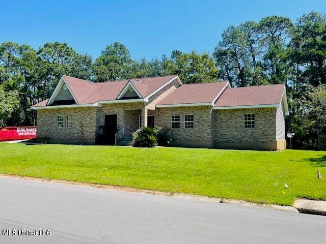 Property Photo:  528 Royal Oak Drive  MS 39571 
