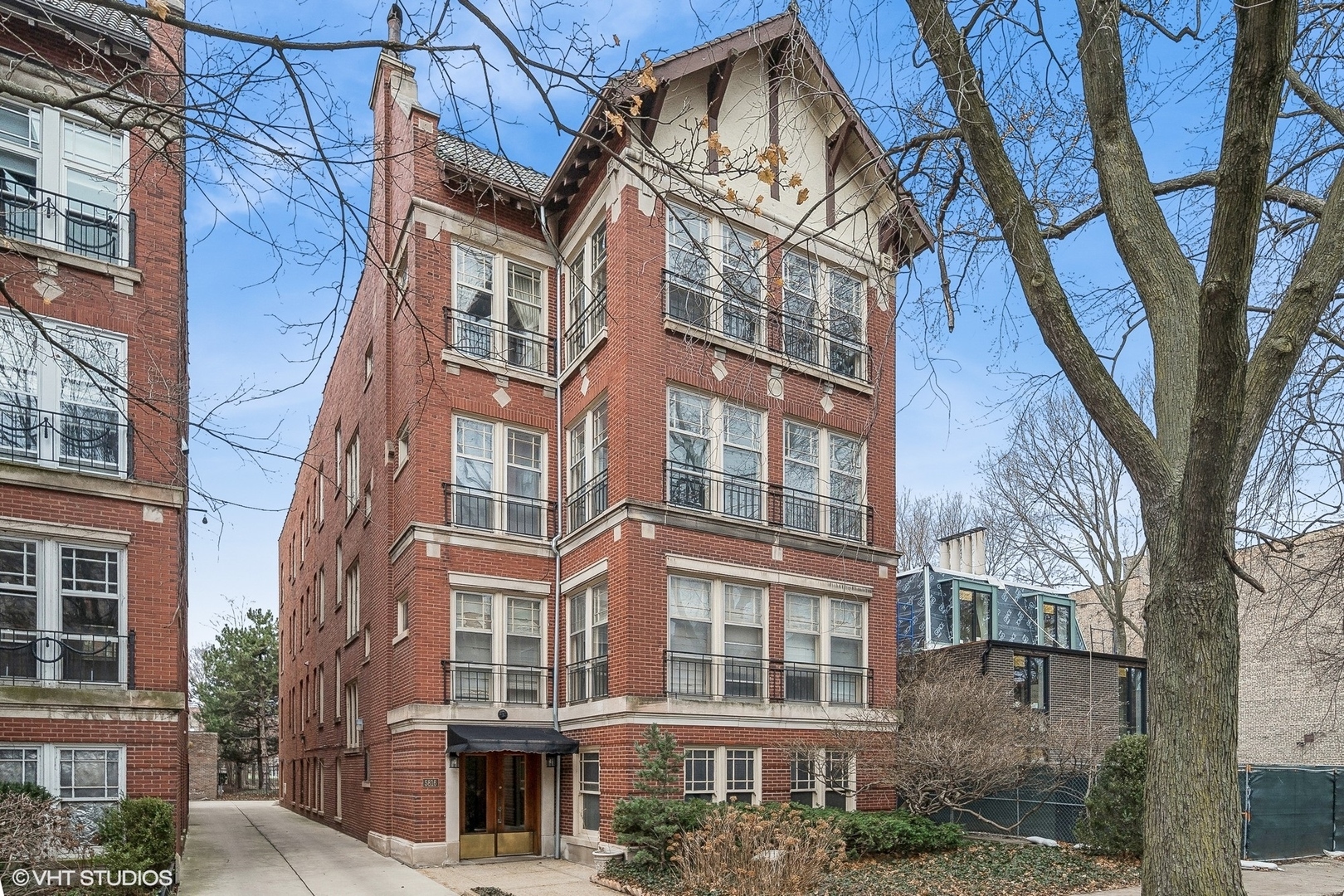 5816 S Blackstone Avenue 2  Chicago IL 60637 photo