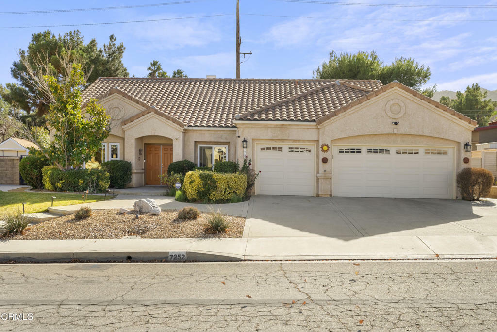 Property Photo:  7252 Sandpiper Drive  CA 93536 