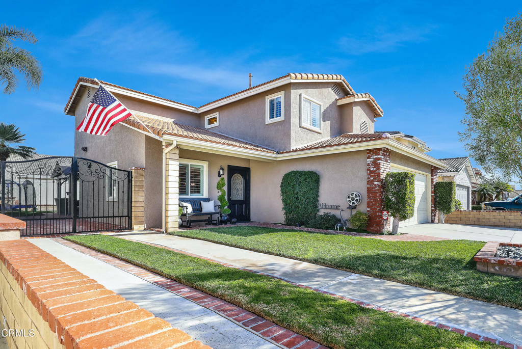 Property Photo:  286 Cinnamon Oak Avenue  CA 93004 