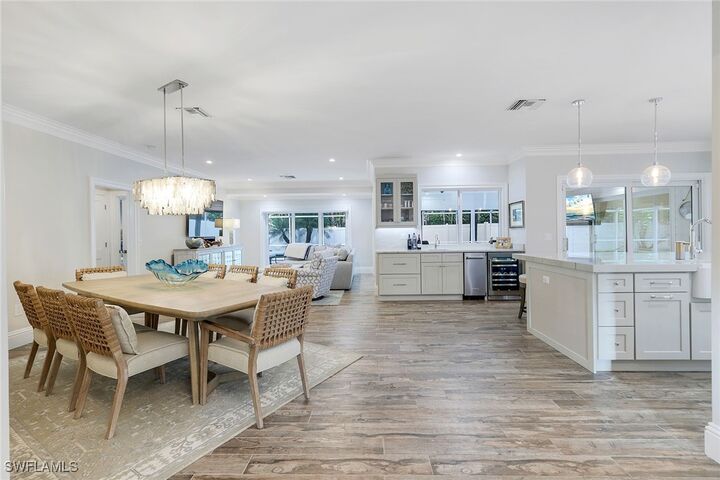 655 Park Shore Drive  Naples FL 34103 photo