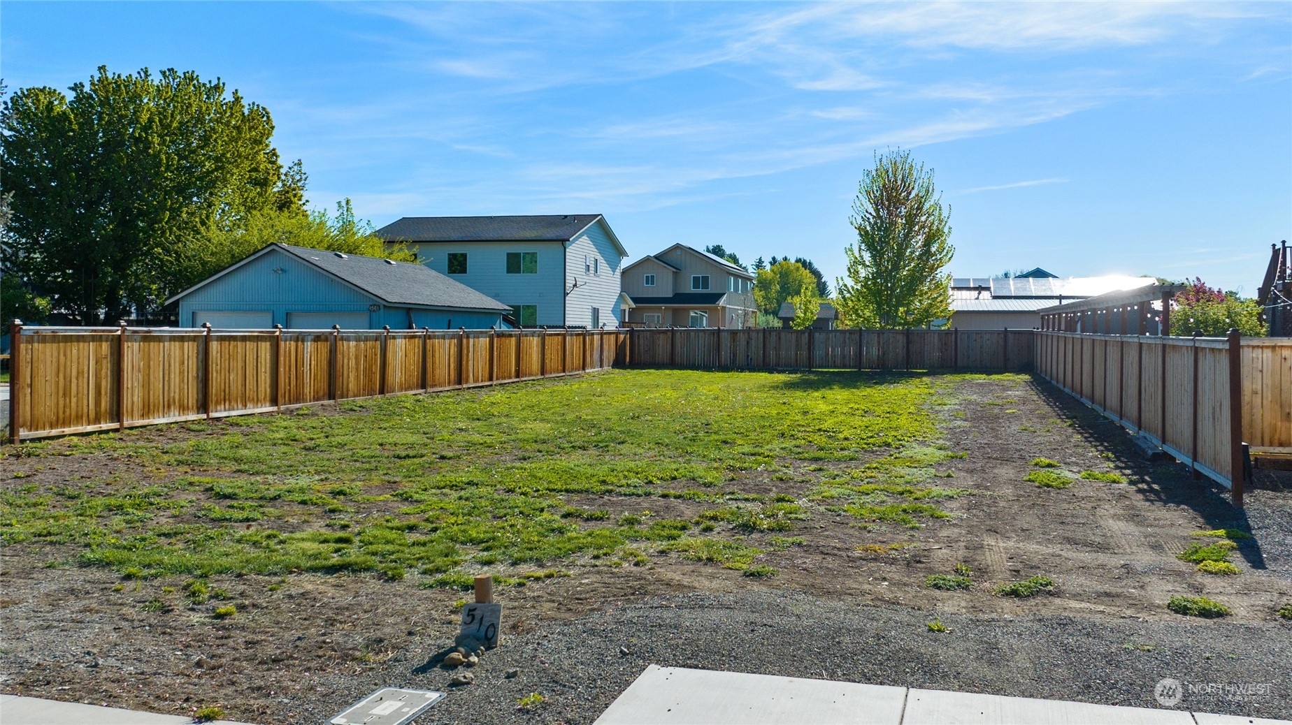 Property Photo:  510 S Willow Street  WA 98926 