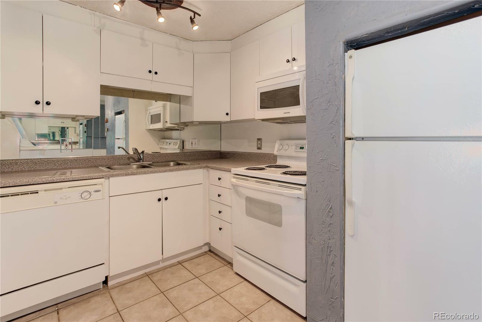 Property Photo:  2500 S York Street 107  CO 80210 