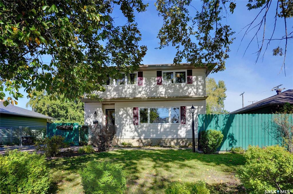 Property Photo:  918 Henry Street  SK S6H 3H2 