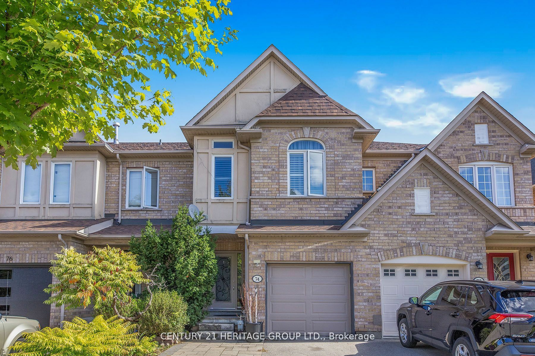 74 Lander Cres  Vaughan ON L4J 8T8 photo