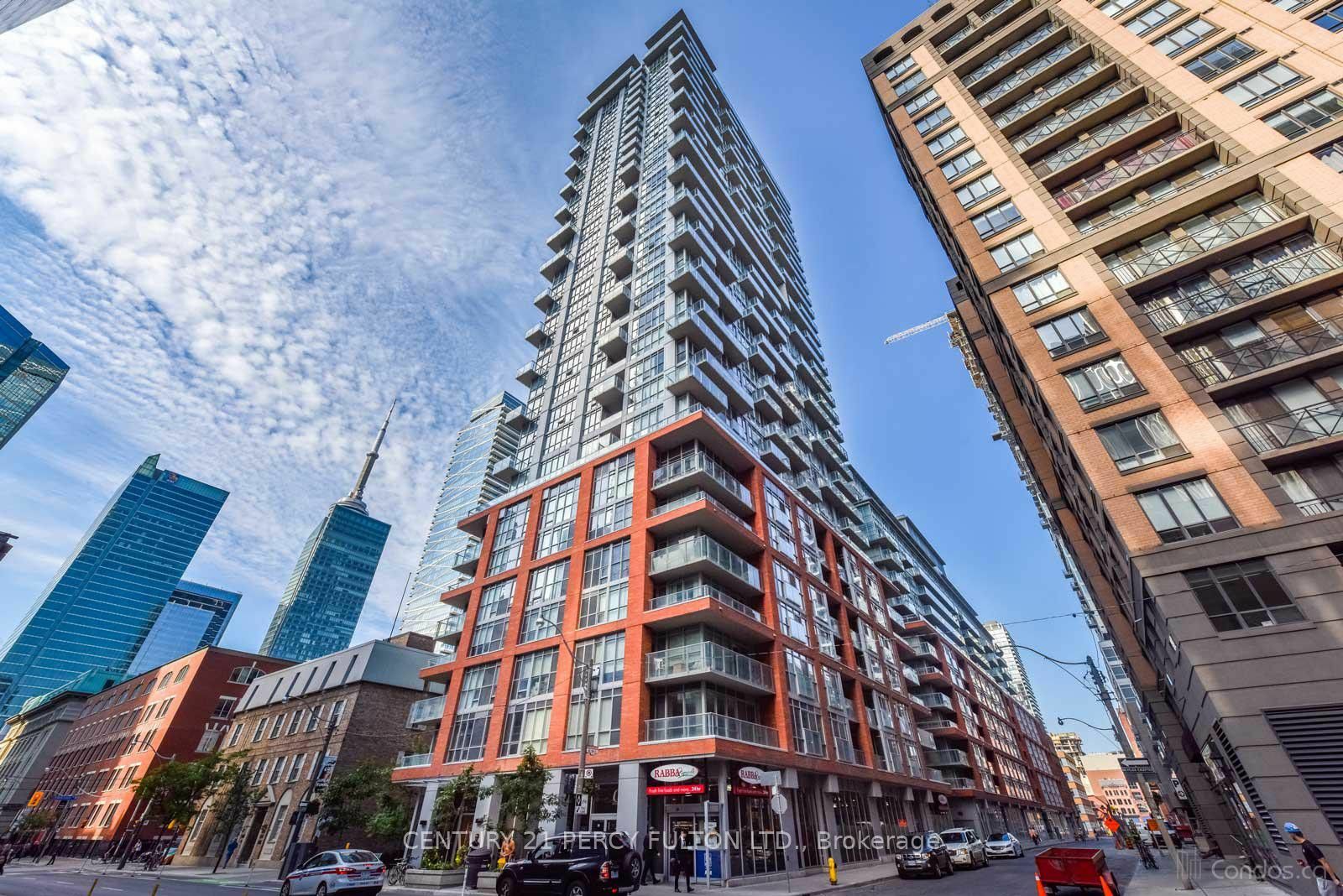 Photo de la propriété:  126 Simcoe St 2309  ON M5H 4E6 