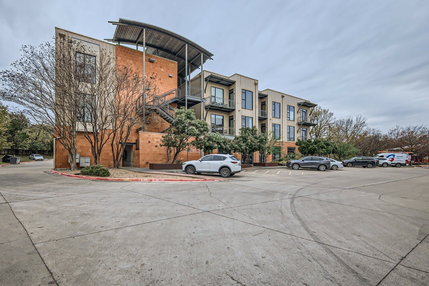 Property Photo:  2525 S Lamar Boulevard 211  TX 78704 