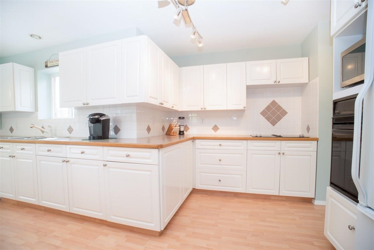 Property Photo: 18281 Hunter Place BC V3S 5C6
