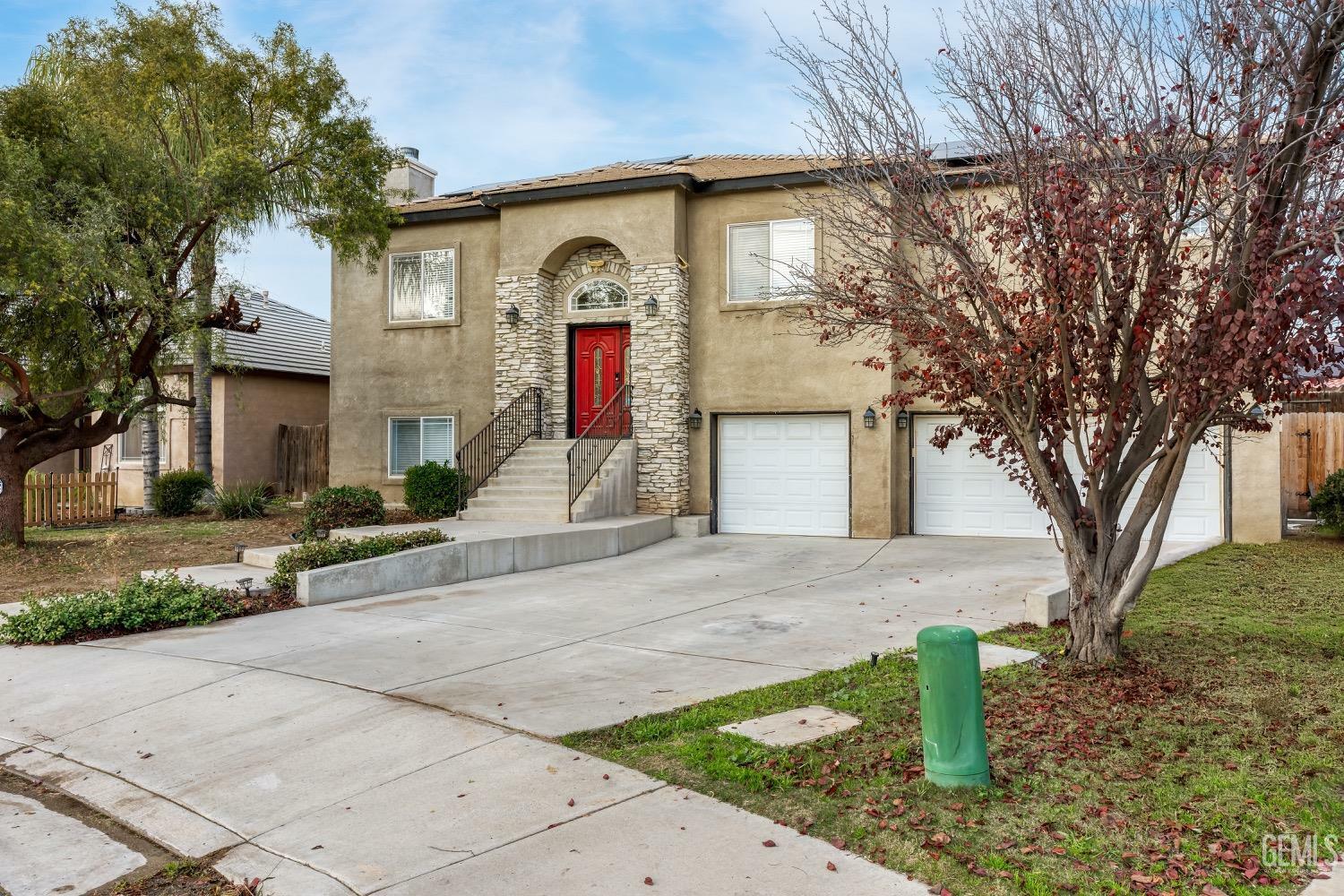 Property Photo:  408 Brite Meadow Court  CA 93308 