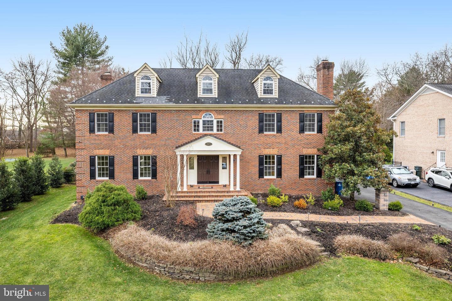 Property Photo: 9425 Lakeside Drive VA 22182